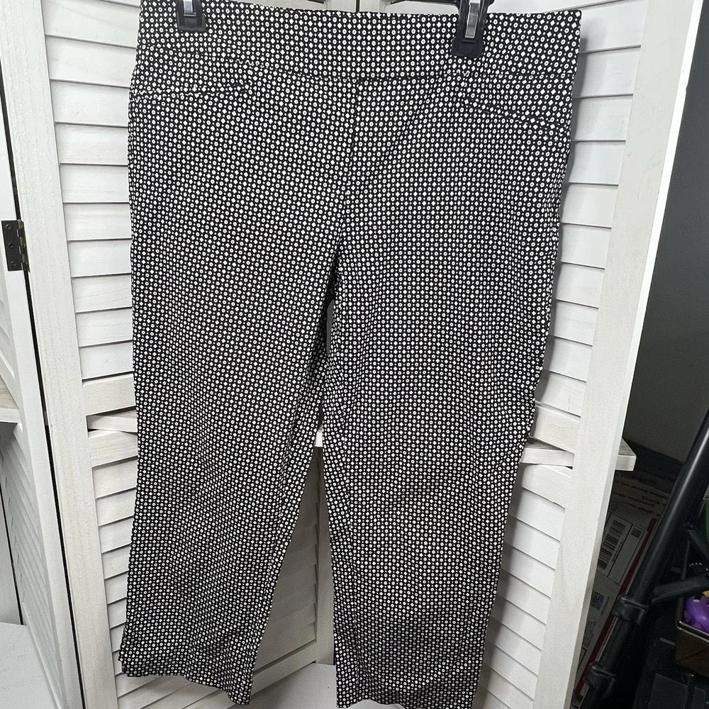 Jasmine & Juliana Black White Geo Print Stretch Capri Pull On‎ Pants Size 10 EUC